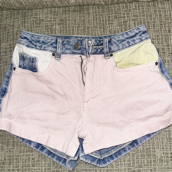 PacSun Pants - Pacsun brand mom shorts size 23